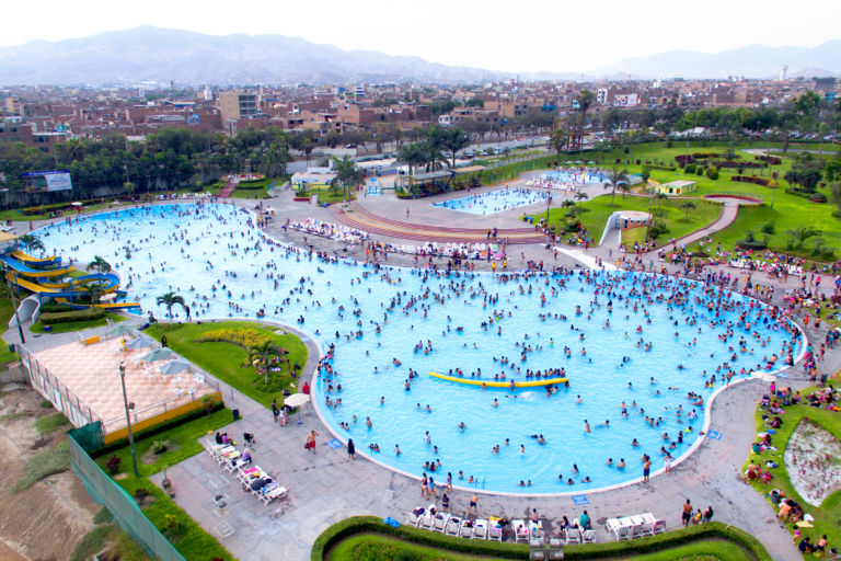 Más de un millón de personas han visitado los clubes zonales y parques metropolitanos