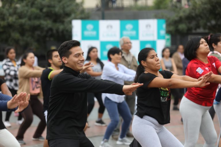 Iniciamos mes patrio con danzas afroperuanas en los clubes zonales