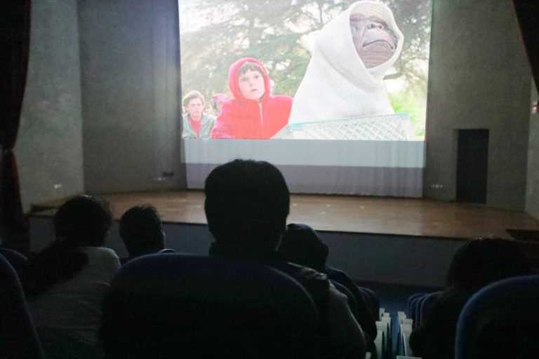 Tardes de cine de primavera en los clubes zonales