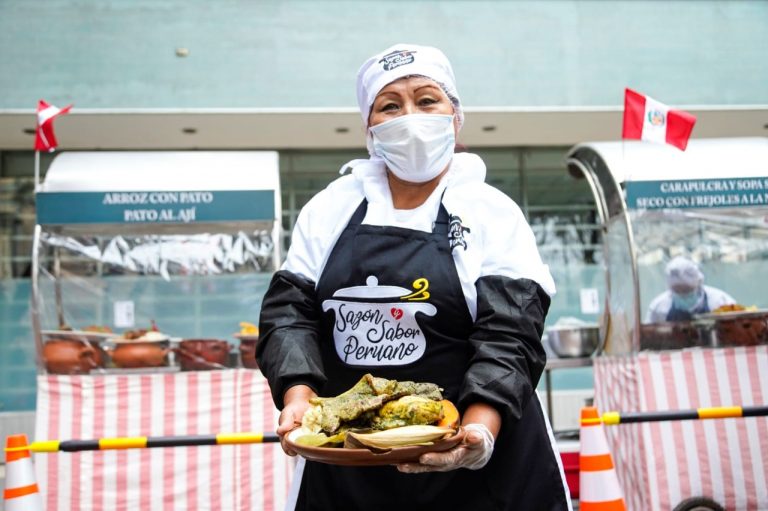 Serpar presenta feria gastronómica en club zonal Lloque Yupanqui