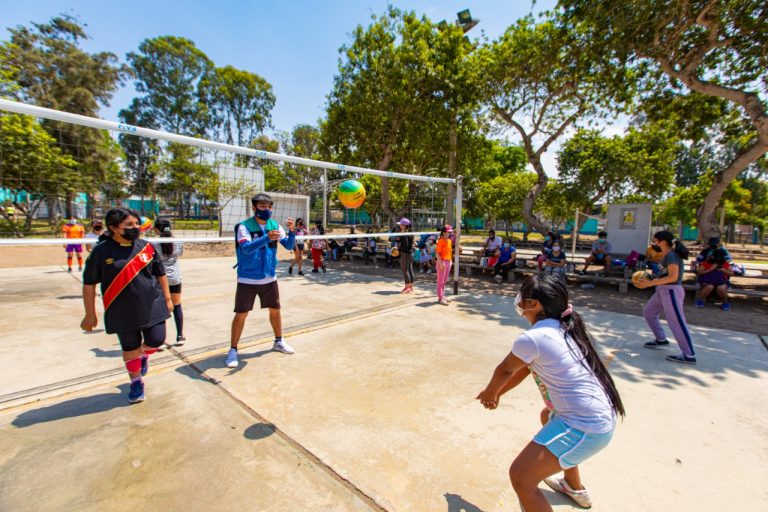 Escuelas deportivas y culturales continuarán todo el año en clubes zonales de Lima