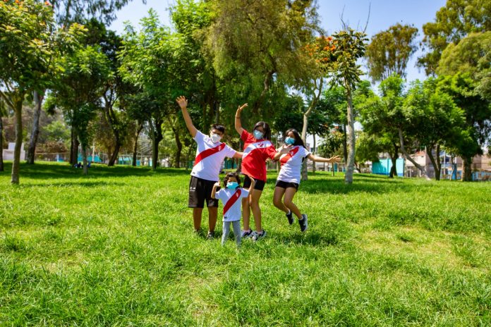 Ingreso gratis a clubes zonales para hinchas con su camiseta de la selección peruana