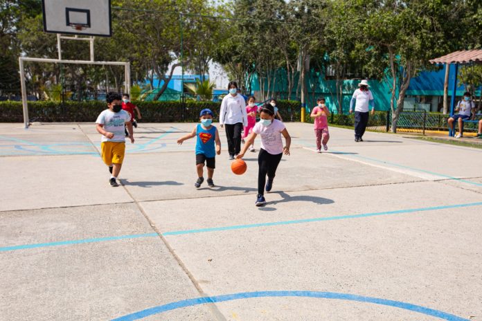 Escuelas deportivas en los clubes zonales