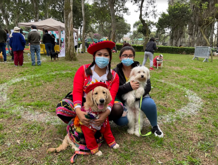 Concurso canino de disfraces Patitas Patrias