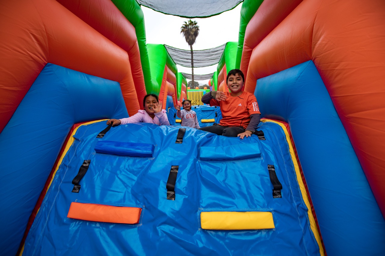 Día del Niño: Inflables gigantes, dinosaurios, cuatrimotos y más actividades para divertirse en los clubes zonales | SERPAR - Servicio de Parques de Lima Día del Niño: Inflables gigantes, dinosaurios, cuatrimotos y más actividades para divertirse en los clubes zonales | SERPAR - Servicio de Parques de Lima