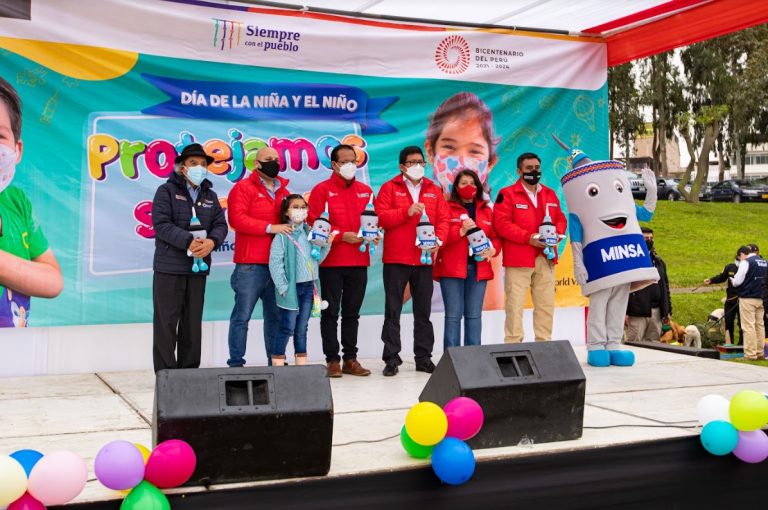 Campaña multisectorial de salud por el Día del Niño se realizó en el club zonal Huáscar