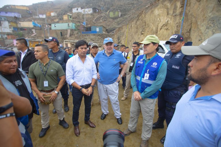 Alcalde de Lima, Rafael López Aliaga, encabezó campaña de arborización