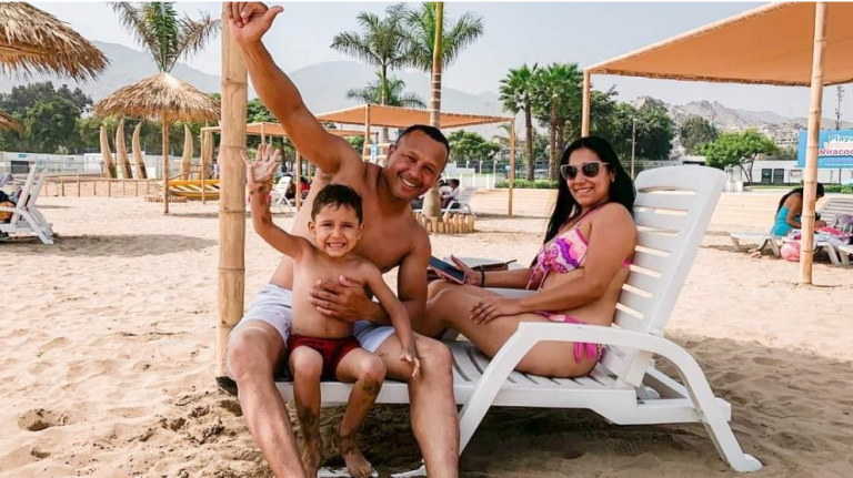 Cientos de usuarios celebraron Día de la Madre en la playa urbana Wiracocha