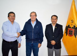 Presidente de Serpar y Decano del Colegio Médico Veterinario unidos por el bienestar de las mascotas Reunión fructífera Serpar y Colegio Médico Veterinario