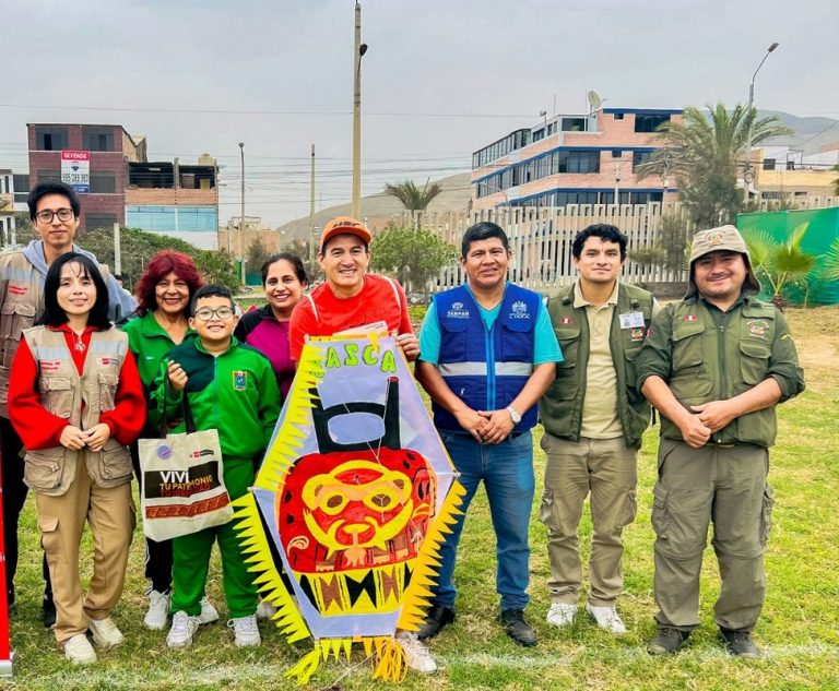 Cometas prehispánicas volaron por lo alto del club metropolitano Santa Rosa