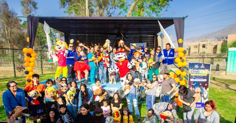 Perritos disfrutaron de Canoween en diversos clubes y parques metropolitanos de Serpar