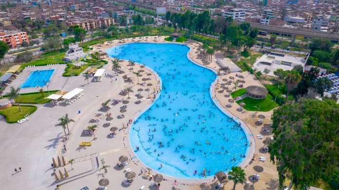 Récord de visitantes a la playa urbana Wiracocha