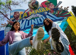 Vive la fiebre del fútbol en el Circuito Mágico del Agua